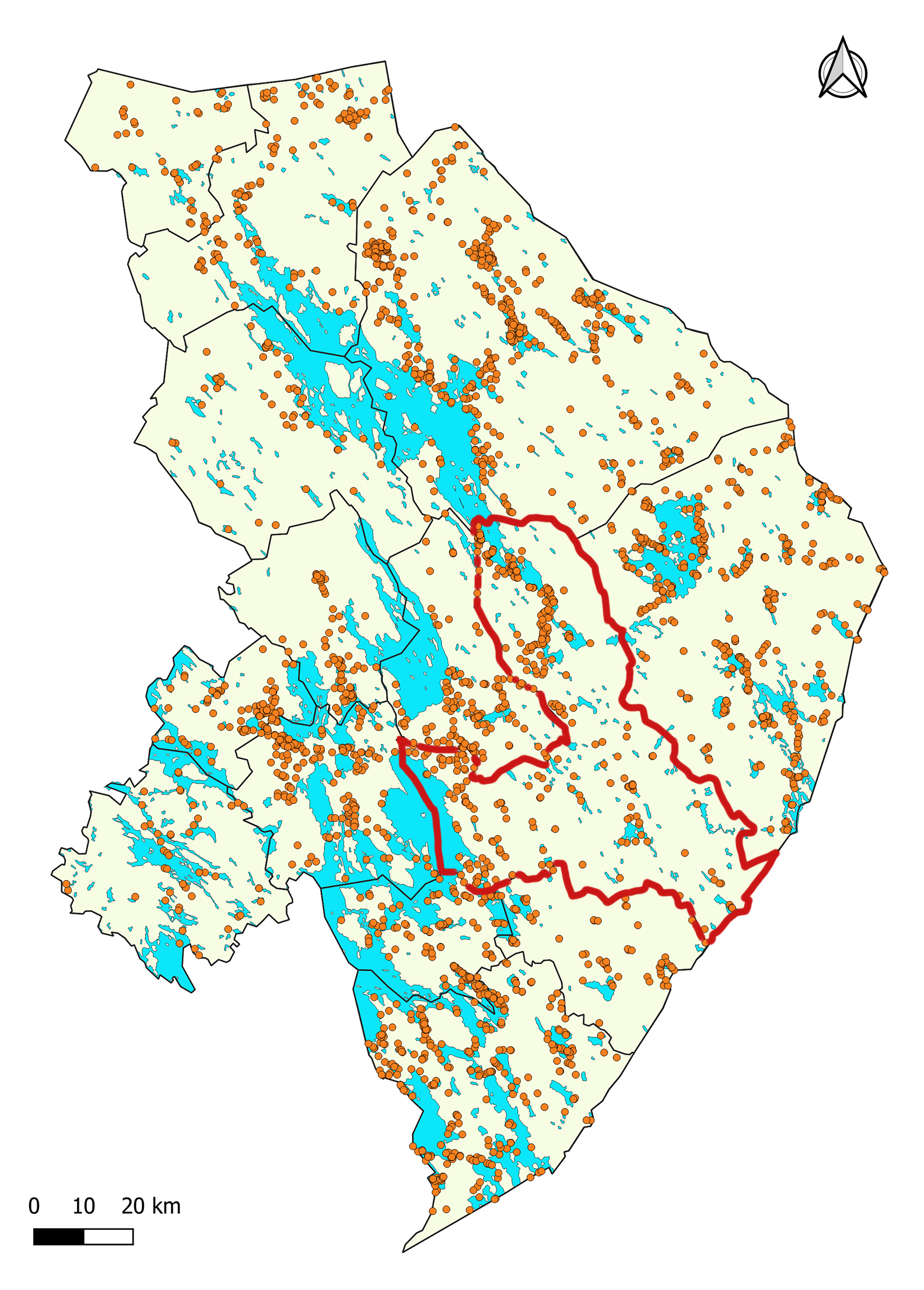 Ilomantsin alueen kiinteät muinaisjäännökset.. Kartassa Joensuun kunnan rajat on piirretty punaisella, muut kunnat näkyvät mustin rajoin. Oranssit pallot kertovat löydöspaikoista. Vesistöt on merkitty sinisellä.
